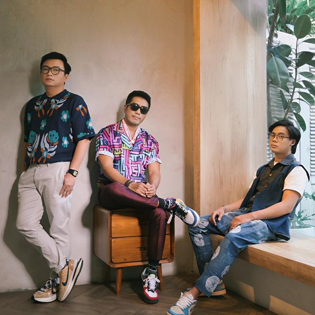 Home 85 Ab67616D0000B273D687Cd74A6829176252F6598 - Voks Radio