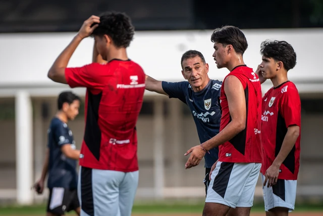 Terbukti Di Piala Asia! Legenda Belanda Setuju &Quot;Bhinneka Tunggal Ika&Quot; Jadi Kekuatan Timnas U-23 1 Timnas Indonesia U-23 Gerald Vanenburg