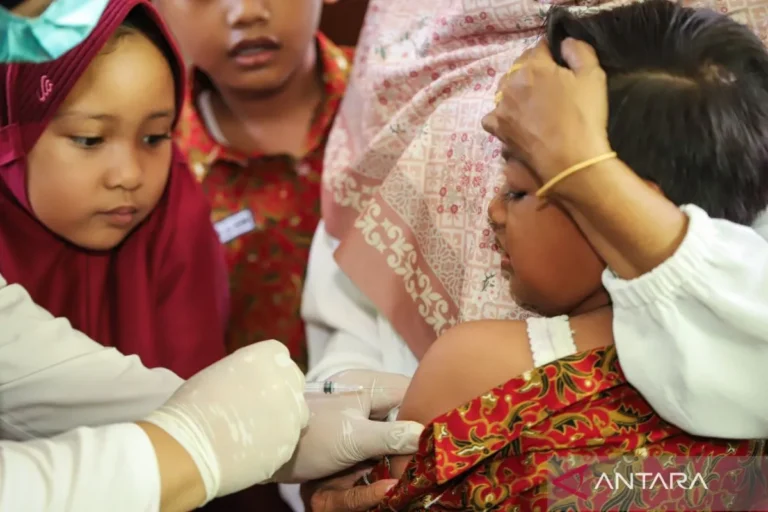 imunisasi-untuk-mencegah-klb-campak-di-sumenep-2608441
