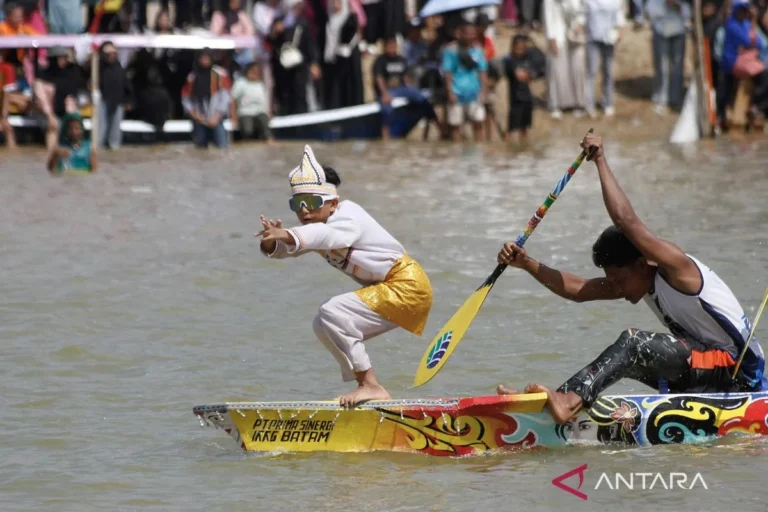 Penyisihan-festival-pacu-jalur-Riau-21082025-Hve-4