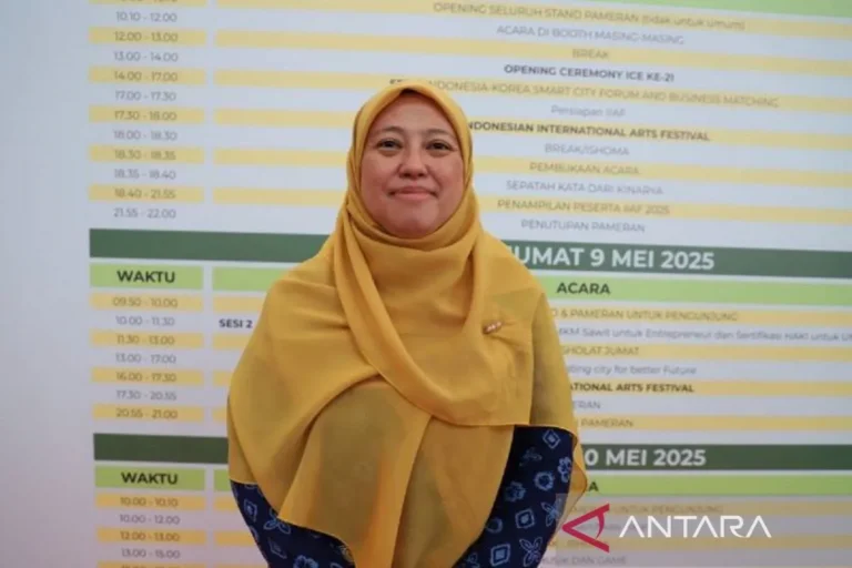 kadis-kominfo-kota-tangerang-mugiya