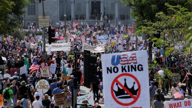 demo-no-kings-menentang-trump-menggema-di-as-1749978732620_169