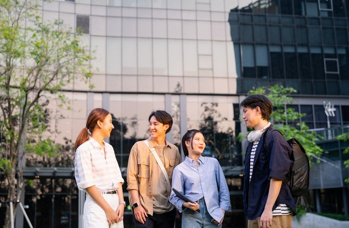 ilustrasi-gen-z-1756978873938