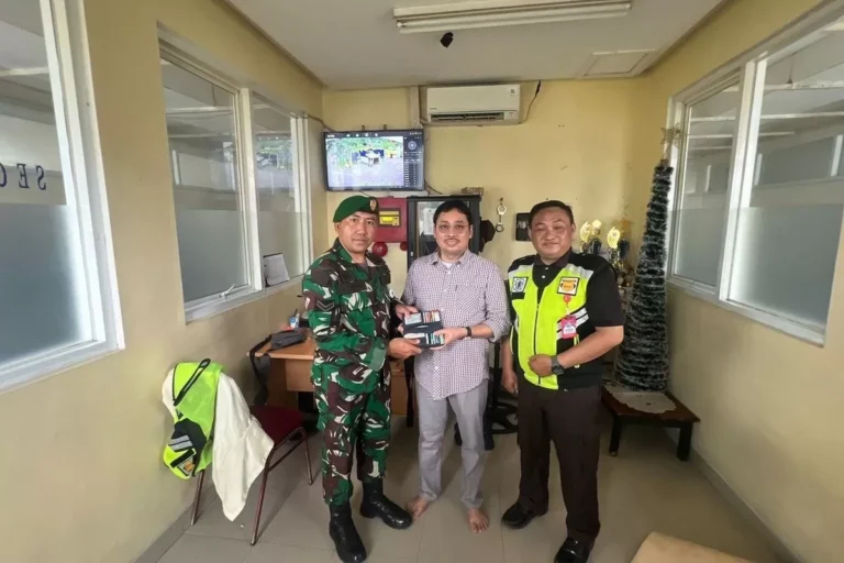 Home 20 Tas-Berisi-Uang-Ratusan-Juta-Tertinggal-Di-Rest-Area-Tol-Lampung-3685315994