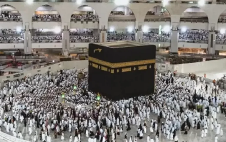 Home 18 Image_870X_681037D47A126